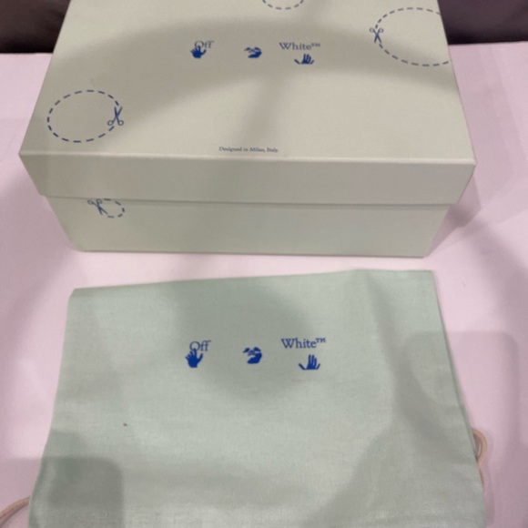 Off white light vulcanized low sneaker - Picture 5 of 5